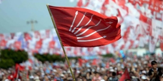 chp-bayrak-miting-gorsel-1jpg-CdLRBl68W0u_q3V-NaQzxw.jpg